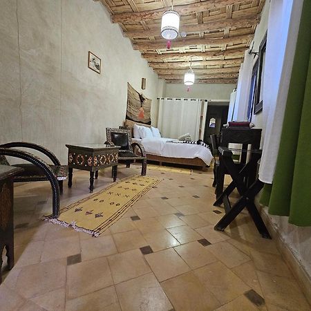 Kasbah La Cigogne Bed & Breakfast Aït Benhaddou Exterior photo