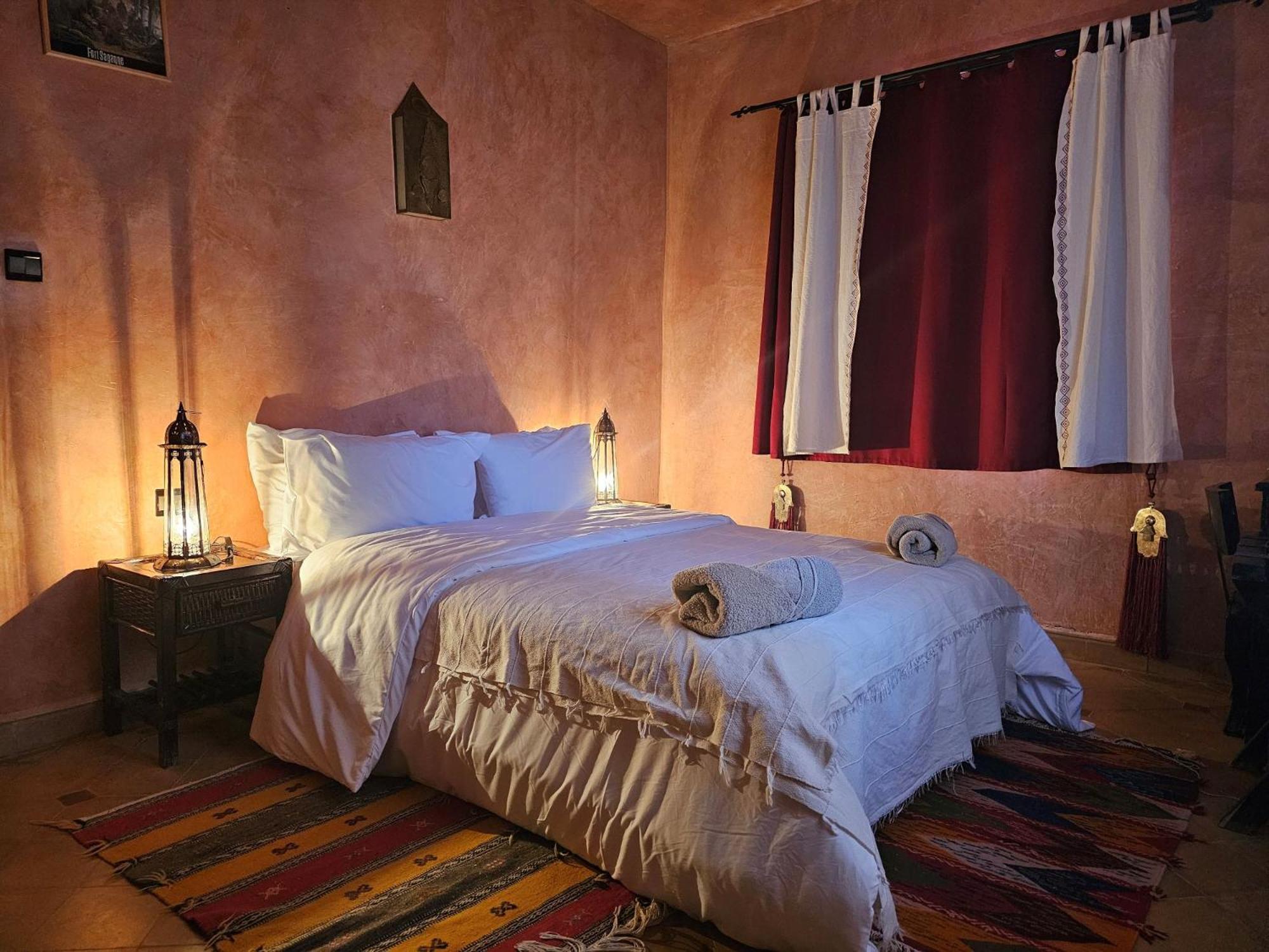 Kasbah La Cigogne Bed & Breakfast Aït Benhaddou Exterior photo