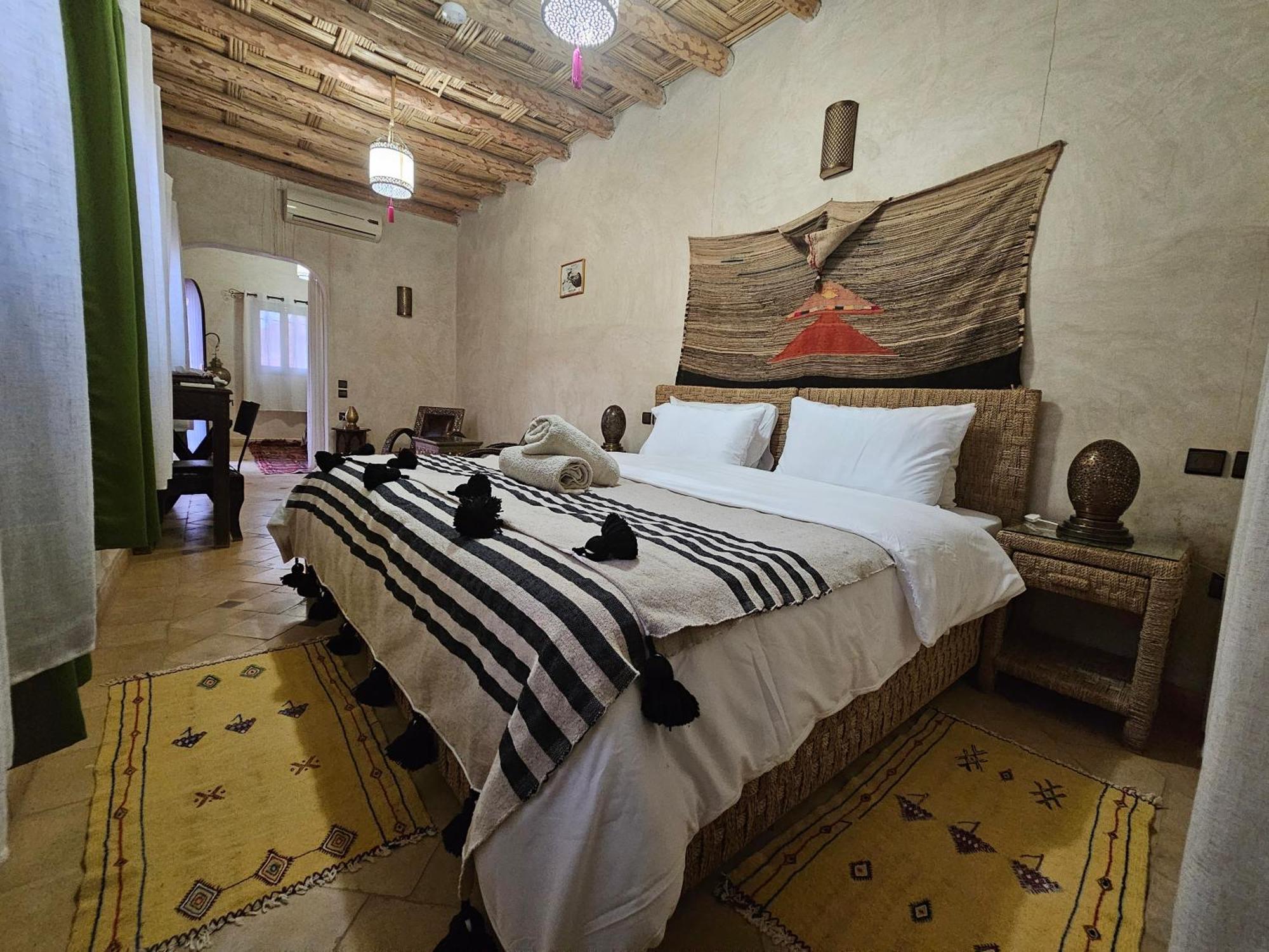 Kasbah La Cigogne Bed & Breakfast Aït Benhaddou Exterior photo