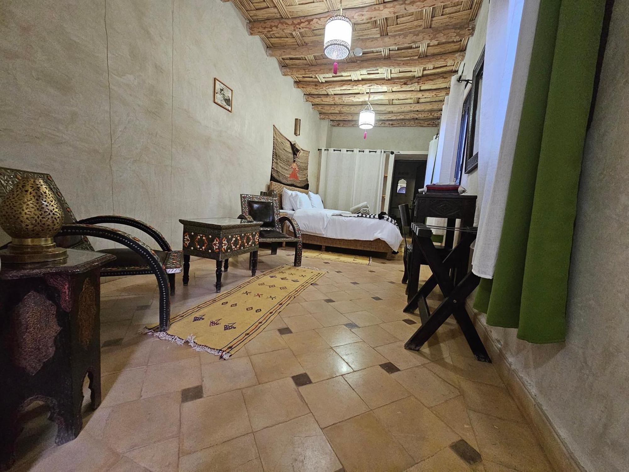 Kasbah La Cigogne Bed & Breakfast Aït Benhaddou Exterior photo