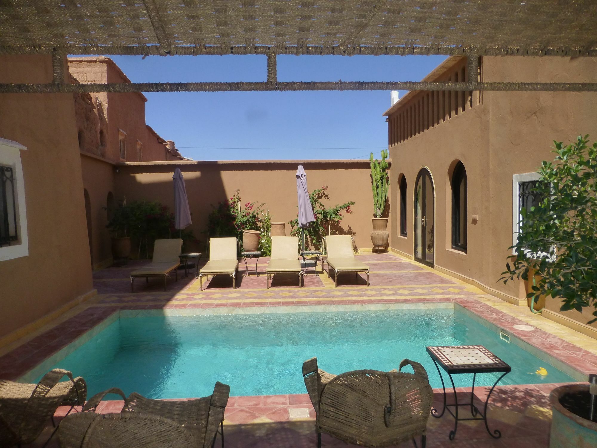 Kasbah La Cigogne Bed & Breakfast Aït Benhaddou Exterior photo